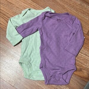 ❤️3 for $15. Carter's Green and Purple Bodysuits Soft Cotton One Pieces